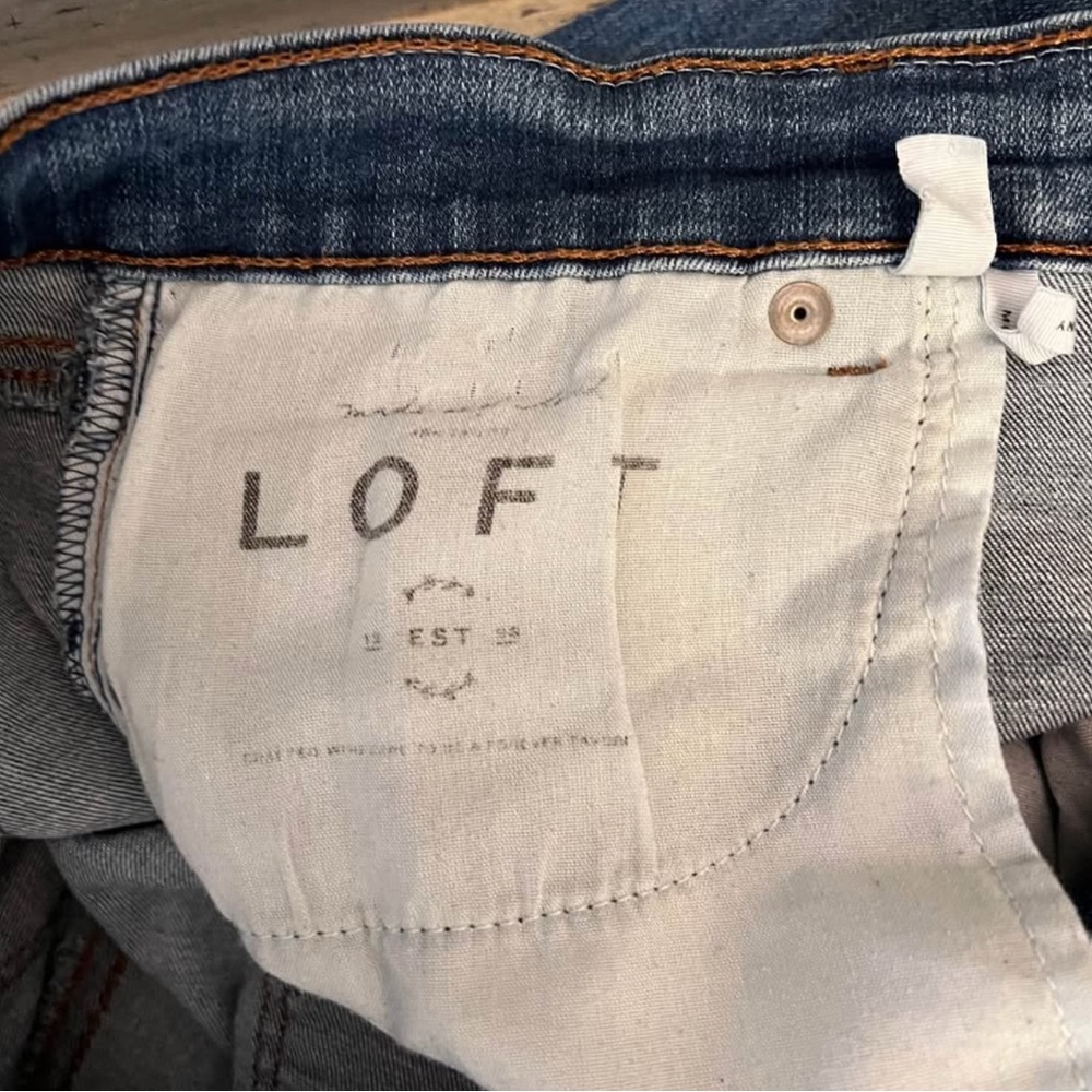 Loft 91% Cotton Frayed Hem Skinny Stretch Blue Jeans Size 10 Good Condition - Picture 8 of 10